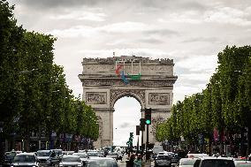 Agitos Adorns The Arc De Triomphe