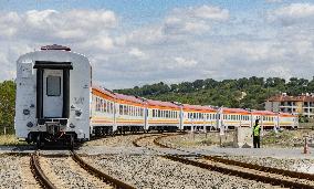 KENYA-MOMBASA-CHINA-PASSENGER COACHES