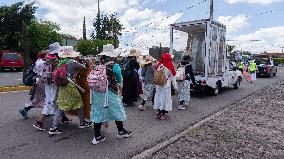 Pilgrim Women Continue Journey Heading To The Basilica Of Guadalupe