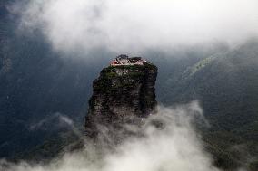 Mount Fanjing Goldentop in Tongren