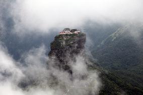 Mount Fanjing Goldentop in Tongren