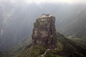 Mount Fanjing Goldentop in Tongren