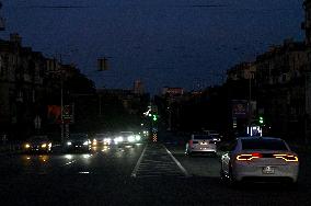 Zaporizhzhia turns off street lights to save power