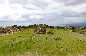 MEXICO-OAXACA-MONTE ALBAN-ARCHAEOLOGICAL SITE