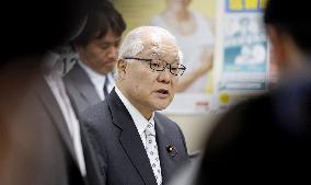 Japan health minister speaks over supplements scandal