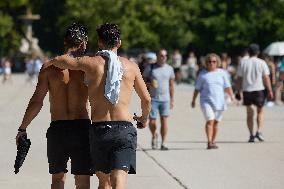 New Heat Wave Hits Madrid