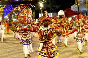 SRI LANKA-KATARAGAMA PERAHERA-FESTIVAL