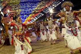 SRI LANKA-KATARAGAMA PERAHERA-FESTIVAL