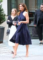 Cindy Crawford Steps Out -NYC