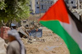 7 Palestinians Killed In Israeli Raids - West Bank