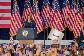 Kamala Harris Slams Trump At First Rally - Milwaukee