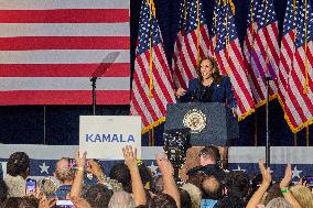 Kamala Harris Slams Trump At First Rally - Milwaukee