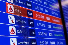 Air Travel Delays Continue - Washington