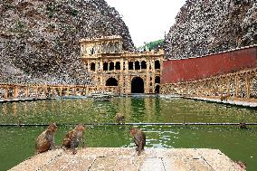 Shrine Galta Peeth Tirtha