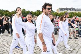 Paris 2024 - Salma Hayek Torch Relay