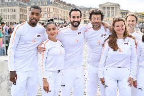 Paris 2024 - Salma Hayek Torch Relay