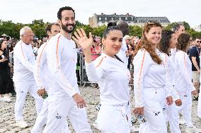 Paris 2024 - Salma Hayek Torch Relay