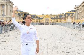 Paris 2024 - Salma Hayek Torch Relay