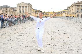 Paris 2024 - Salma Hayek Torch Relay