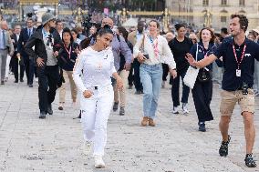 Paris 2024 - Salma Hayek Torch Relay