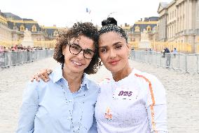 Paris 2024 - Salma Hayek Torch Relay