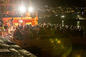 Rescue Of A Cayuco With 140 People - Canary Islands