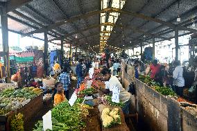 SRI LANKA-COLOMBO-DAILY LIFE-PETTAH MARKET