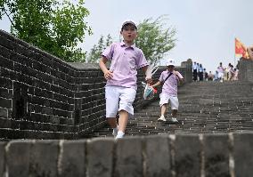 (Int'l Exchange)CHINA-TIANJIN-INTERNATIONAL YOUNGSTERS-GREAT WALL (CN)
