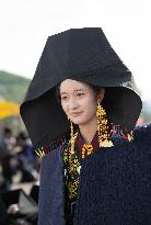 (SichuanMosaics)CHINA-SICHUAN-BUTUO-YI ETHNIC GROUP-TORCH FESTIVAL-COSTUMES (CN)