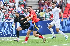 Paris 2024 - Uzbekistan v Spain