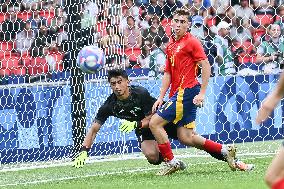 Paris 2024 - Uzbekistan v Spain