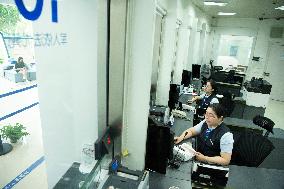 Banks Lower RMB Deposit Interest Rates