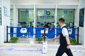 Banks Lower RMB Deposit Interest Rates