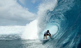 Paris 2024 - Surfing Training in Teahupo'o