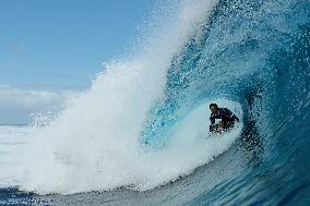 Paris 2024 - Surfing Training in Teahupo'o