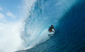 Paris 2024 - Surfing Training in Teahupo'o