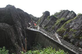 Mount Fanjing Tour in Tongren