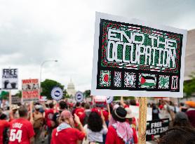 Activists Take To The Streets Of Washington DC To Protest Israeli Prime Minister Netanyahu