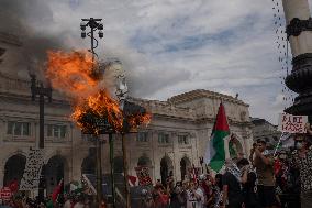 Pro-Palestinian Protest Over Netanyahu's Visit In USA