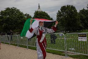 Pro-Palestinian Protest Over Netanyahu's Visit In USA