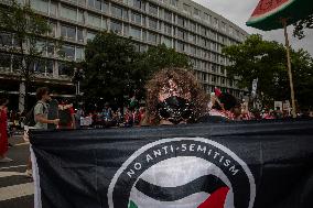 Pro-Palestinian Protest Over Netanyahu's Visit In USA