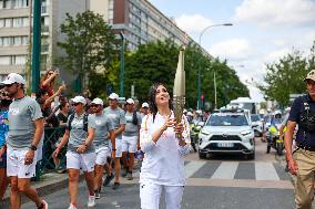 PARIS 2024 - Olympic Torch flame bearers in Hauts de Seine