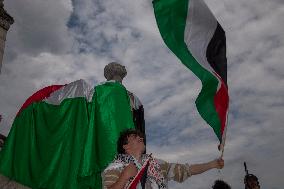 Thousands Protest As Netanyahu Addresses US Congress - Washington