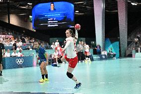 Paris 2024 - Women's Handball - Slovenia v Denmark