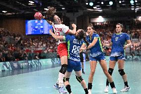 Paris 2024 - Women's Handball - Slovenia v Denmark