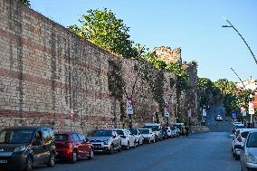 T?RKIYE-ISTANBUL-ANCIENT WALLS