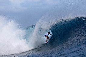 Paris 2024 - Surfing Training Session