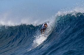 Paris 2024 - Surfing Training Session