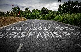 Reserved Olympic traffic lane on Peripherique - Paris