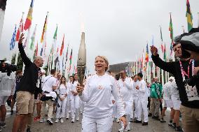 (PARIS2024)FRANCE-PARIS-OLYMPIC GAMES-TORCH RELAY